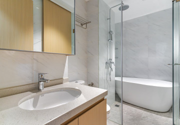 1 Bedroom Condo For Rent - Le Conde, BKK1, Phnom Penh thumbnail