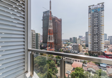 1 Bedroom Condo For Rent - Le Conde, BKK1, Phnom Penh thumbnail