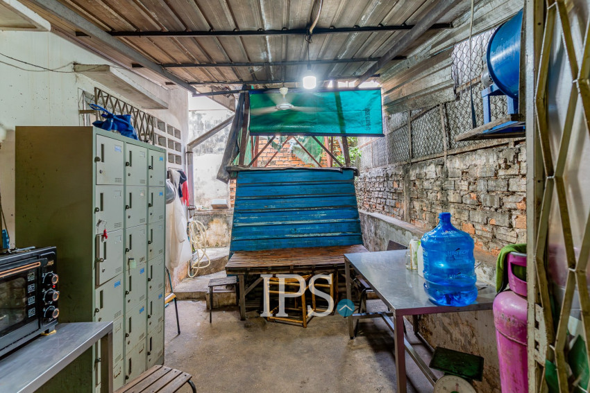 Business For Sale  Established Healthy Restaurant with Rare Garden Setting - BKK1, Phnom Penh