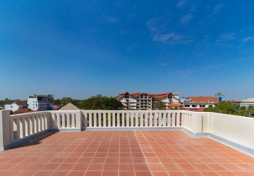 2 Bedroom Apartment For Rent - Slor Kram, Siem Reap thumbnail