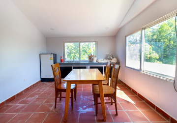 2 Bedroom Apartment For Rent - Slor Kram, Siem Reap thumbnail