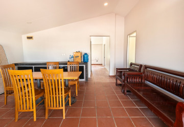 2 Bedroom Apartment For Rent - Slor Kram, Siem Reap thumbnail