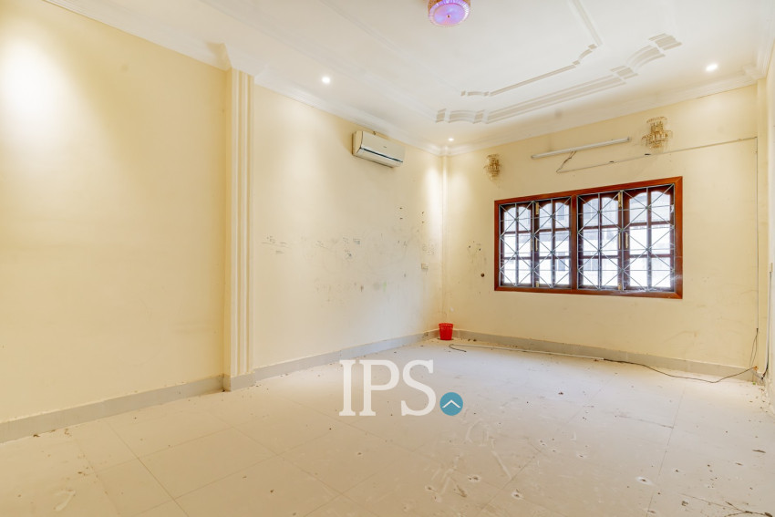 7 Bedroom Shophouse For Sale - Beoung Tumpun 1, Phnom Penh