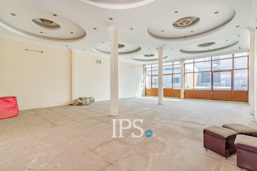 7 Bedroom Shophouse For Sale - Beoung Tumpun 1, Phnom Penh