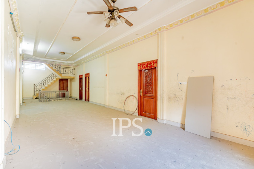 7 Bedroom Shophouse For Sale - Beoung Tumpun 1, Phnom Penh