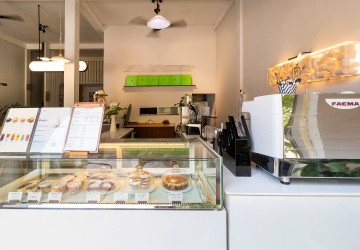 1 Bedroom Shophouse For Rent - Svay Dangkum, Siem Reap thumbnail