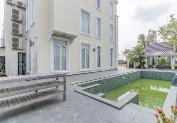 7 Bedroom Villa For Rent - Sen Sok, Phnom Penh thumbnail