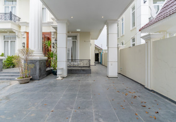 7 Bedroom Villa For Rent - Sen Sok, Phnom Penh thumbnail
