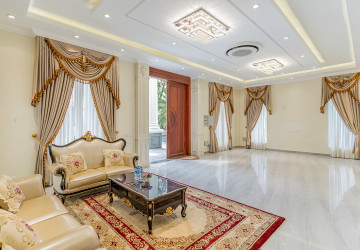 7 Bedroom Villa For Rent - Sen Sok, Phnom Penh thumbnail