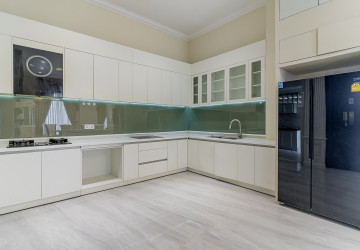 7 Bedroom Villa For Rent - Sen Sok, Phnom Penh thumbnail