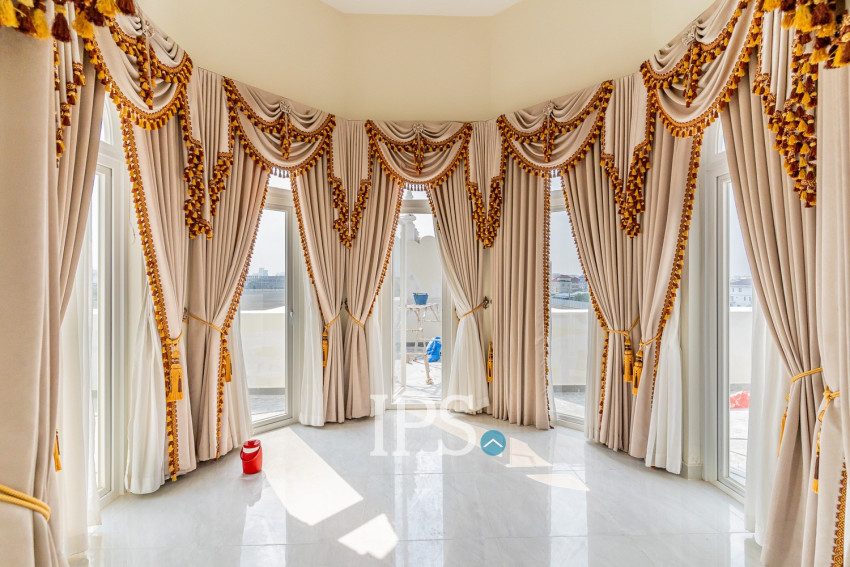 7 Bedroom Villa For Rent - Sen Sok, Phnom Penh