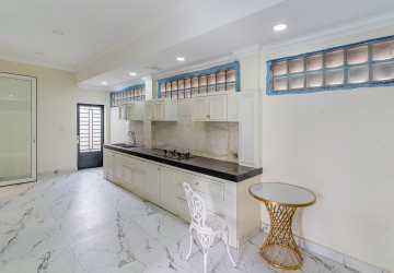 7 Bedroom Villa For Rent - Sen Sok, Phnom Penh thumbnail