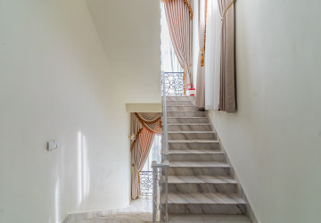 7 Bedroom Villa For Rent - Sen Sok, Phnom Penh thumbnail