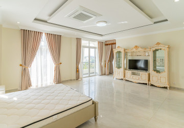 7 Bedroom Villa For Rent - Sen Sok, Phnom Penh thumbnail