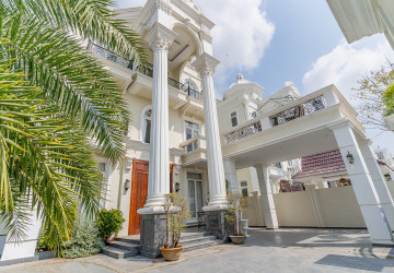 7 Bedroom Villa For Rent - Sen Sok, Phnom Penh thumbnail