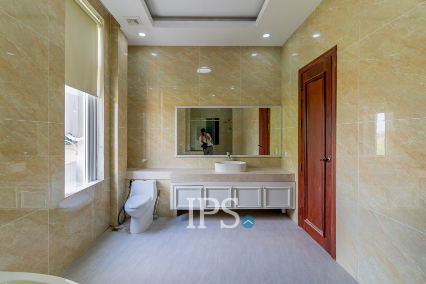 7 Bedroom Villa For Rent - Sen Sok, Phnom Penh