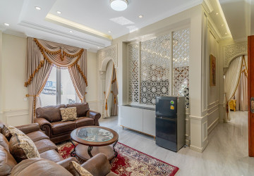 7 Bedroom Villa For Rent - Sen Sok, Phnom Penh thumbnail