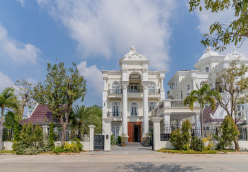 7 Bedroom Villa For Rent - Sen Sok, Phnom Penh thumbnail
