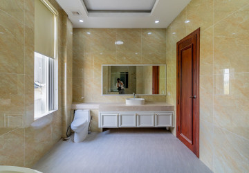 7 Bedroom Villa For Rent - Sen Sok, Phnom Penh thumbnail