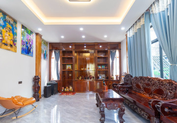 4 Bedroom House For Rent - Sala kamreuk, Siem Reap thumbnail