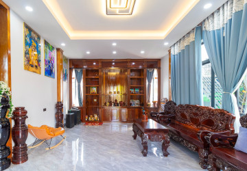 4 Bedroom House For Rent - Sala kamreuk, Siem Reap thumbnail