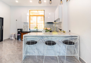 4 Bedroom House For Rent - Sala kamreuk, Siem Reap thumbnail