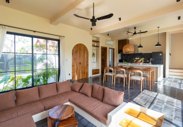 4 Bedroom Villa For Rent - Svay Dangkum, Siem Reap thumbnail