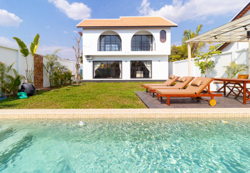 4 Bedroom Villa For Rent - Svay Dangkum, Siem Reap thumbnail