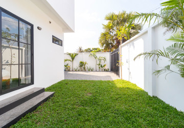 4 Bedroom Villa For Rent - Svay Dangkum, Siem Reap thumbnail