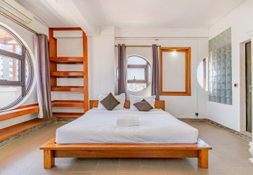 Duplex 2 Bedroom Serviced Apartment For Rent - BKK 2, Phnom Penh thumbnail