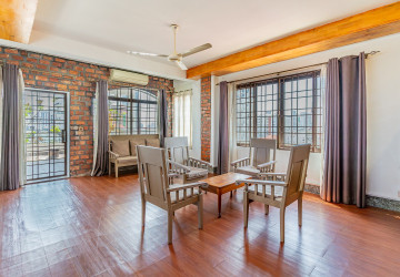 Duplex 2 Bedroom Serviced Apartment For Rent - BKK 2, Phnom Penh thumbnail