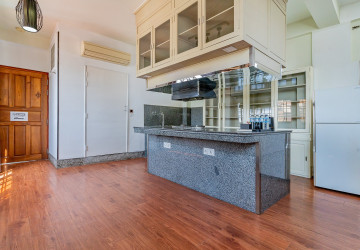 Duplex 2 Bedroom Serviced Apartment For Rent - BKK 2, Phnom Penh thumbnail