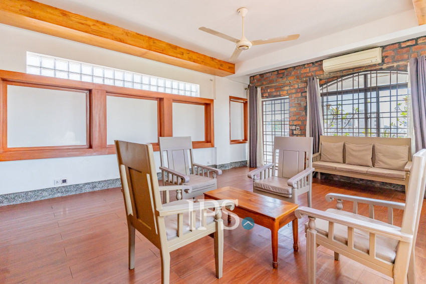 Duplex 2 Bedroom Serviced Apartment For Rent - BKK 2, Phnom Penh