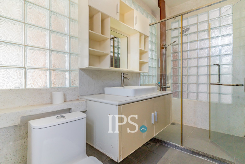 Duplex 2 Bedroom Serviced Apartment For Rent - BKK 2, Phnom Penh