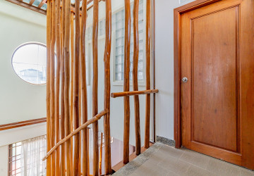 Duplex 2 Bedroom Serviced Apartment For Rent - BKK 2, Phnom Penh thumbnail