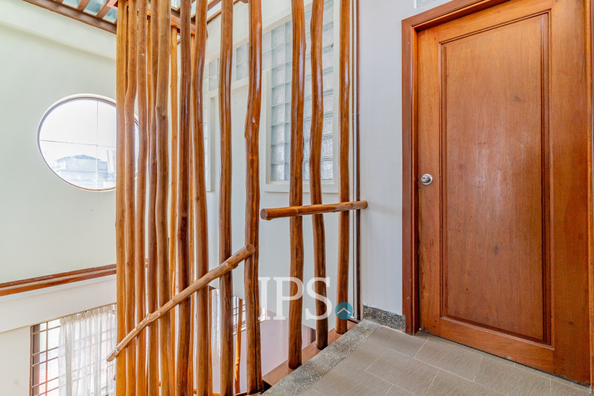 Duplex 2 Bedroom Serviced Apartment For Rent - BKK 2, Phnom Penh