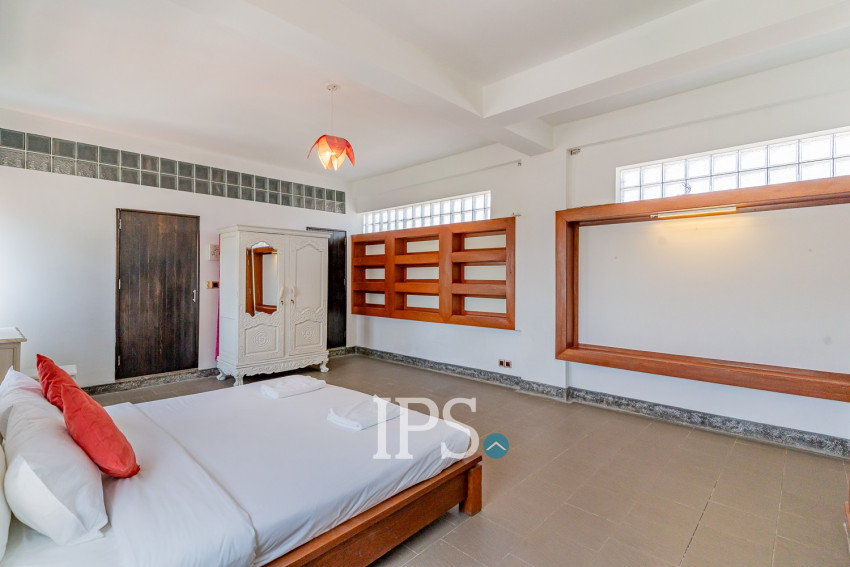 Duplex 2 Bedroom Serviced Apartment For Rent - BKK 2, Phnom Penh