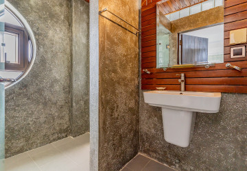 Duplex 2 Bedroom Serviced Apartment For Rent - BKK 2, Phnom Penh thumbnail