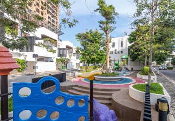 4 Bedroom Villa For Rent - Boeung Kak 1, Srah Chork, Phnom Penh thumbnail