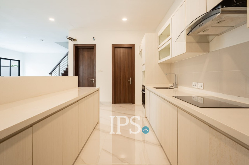 4 Bedroom Villa For Rent - Boeung Kak 1, Srah Chork, Phnom Penh