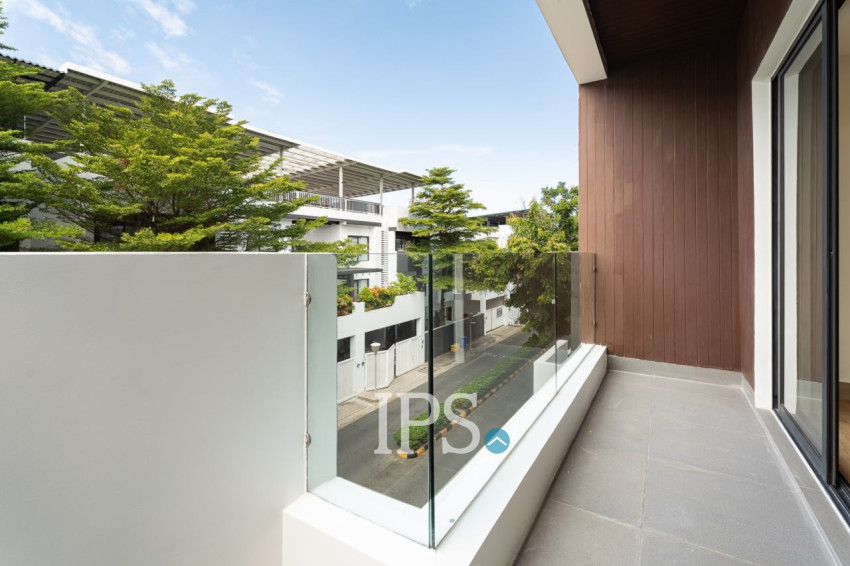 4 Bedroom Villa For Rent - Boeung Kak 1, Srah Chork, Phnom Penh