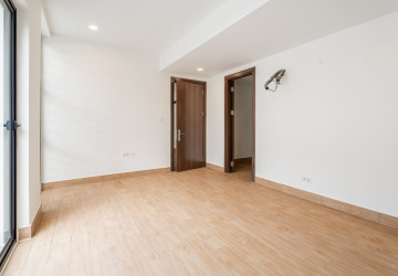 4 Bedroom Villa For Rent - Boeung Kak 1, Srah Chork, Phnom Penh thumbnail