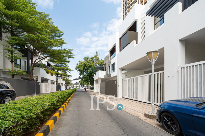 4 Bedroom Villa For Rent - Boeung Kak 1, Srah Chork, Phnom Penh