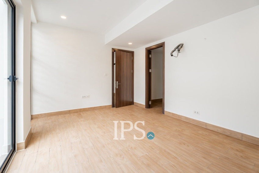 4 Bedroom Villa For Rent - Boeung Kak 1, Srah Chork, Phnom Penh