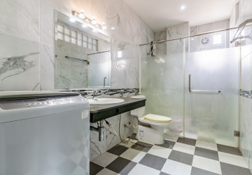 1 Bedroom Serviced Apartment For Rent - Beoung Prolit, Phnom Penh thumbnail