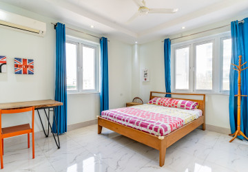1 Bedroom Serviced Apartment For Rent - Beoung Prolit, Phnom Penh thumbnail