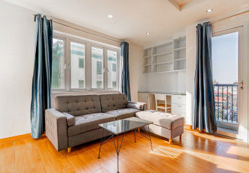 2 Bedroom Serviced Apartment For Rent - Beoung Prolit, Phnom Penh thumbnail