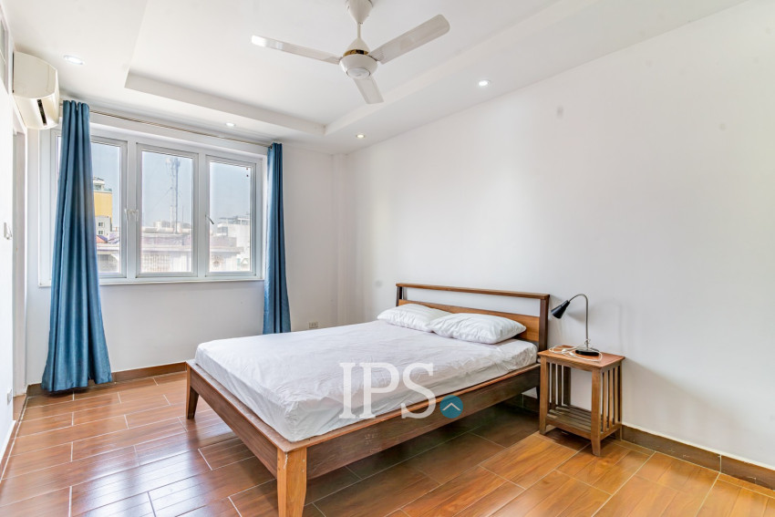 2 Bedroom Serviced Apartment For Rent - Beoung Prolit, Phnom Penh