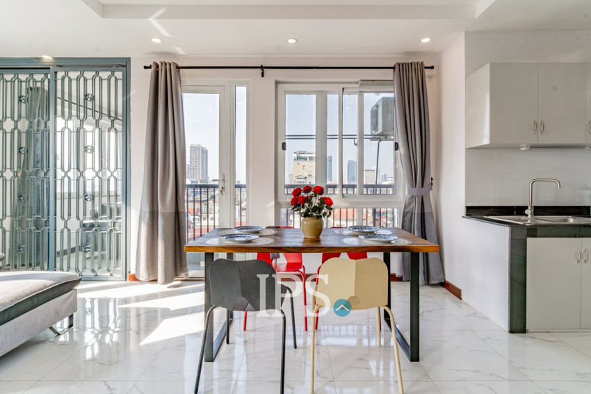 2 Bedroom Serviced Apartment For Rent - Beoung Prolit, Phnom Penh