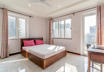 2 Bedroom Serviced Apartment For Rent - Beoung Prolit, Phnom Penh thumbnail